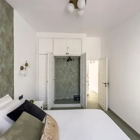 Infinity Ocean View Апартаменты *