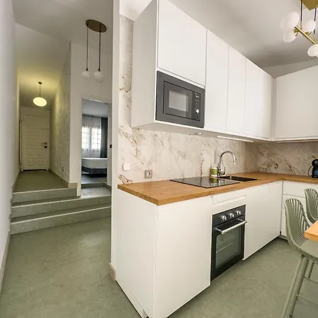 Infinity Ocean View Apartament *